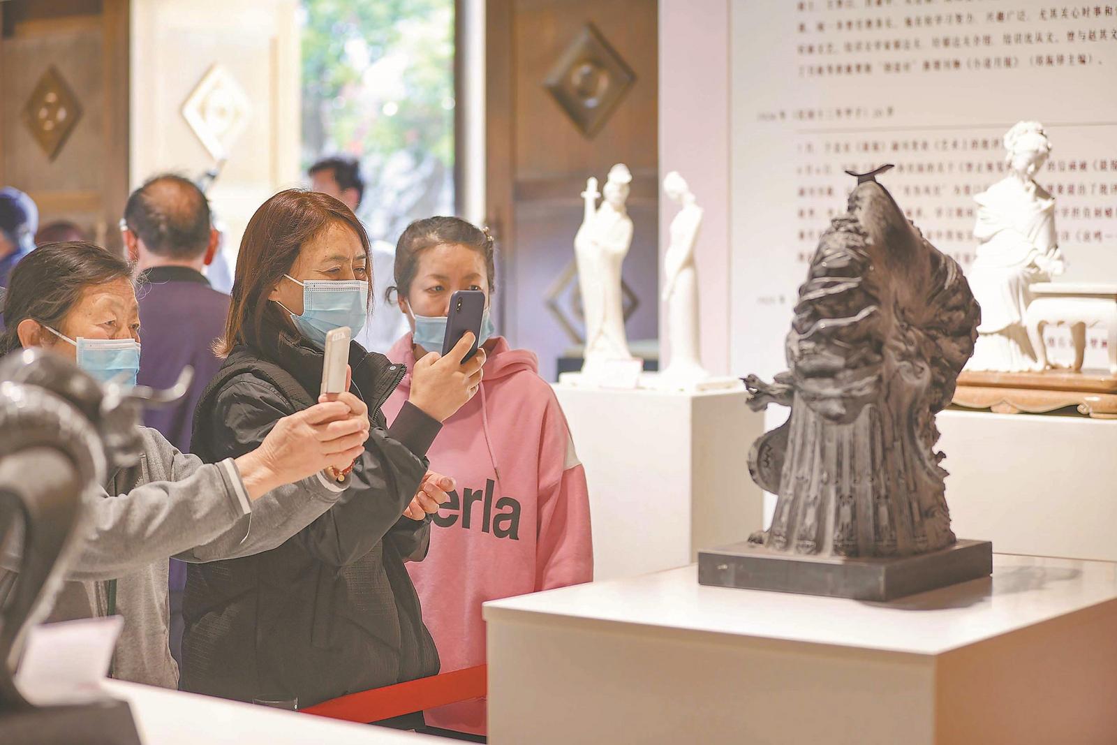 中国石雕艺术精品展在淮北开幕